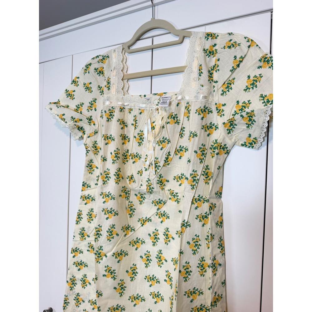 Vintage Style Cotton Nightgown Ivory Floral Lace Trim Cottagecore Sleepwear M - Picture 3 of 7